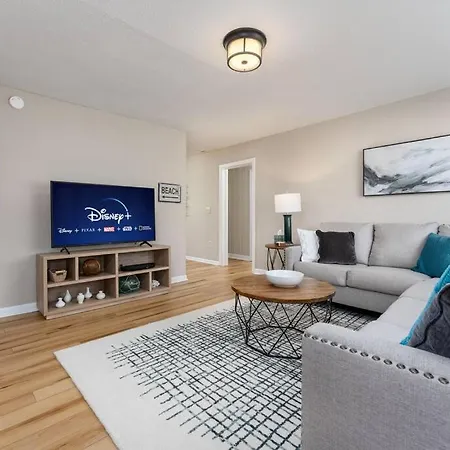 Serenity Beach House In Central Ilm W/ King Bed